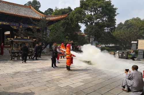 八街1